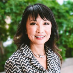 Lynn Chen-Zhang happy headshot in downtown Kalamazoo