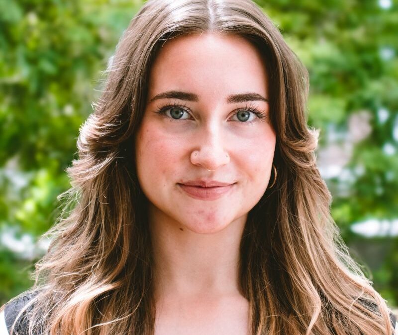Grace Spink Headshot